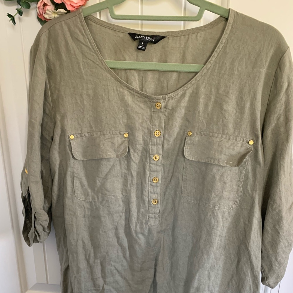 Very cute green button down with gold details